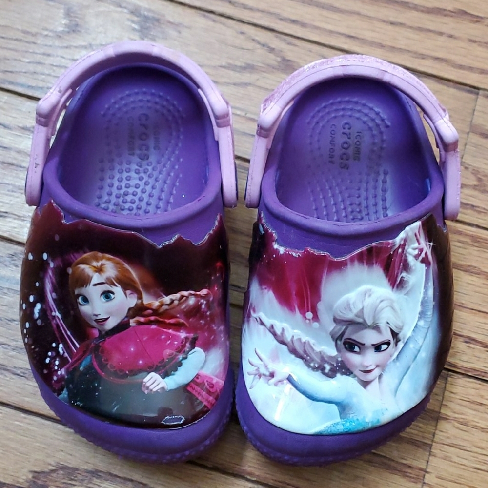 Light Up Frozen Princess Crocs (toddler 5)